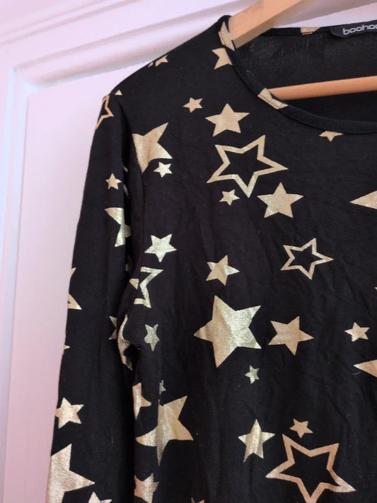 Boohoo black gold star top Size 10