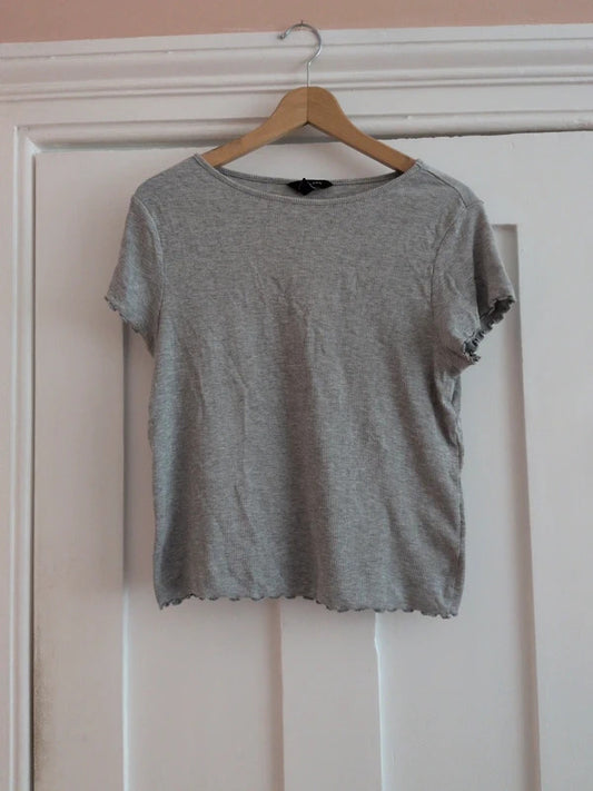 New Look grey ribbed t-shirt Size 16