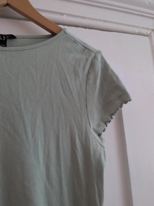 New Look green ribbed t-shirt Size 16