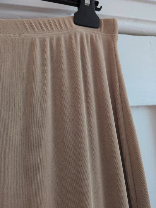 Kim&Co beige stretchy slinky midi skirt Size M