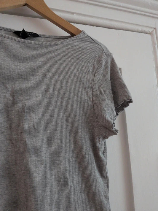 New Look grey ribbed t-shirt Size 16